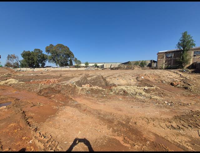20,000M² INDUSTRIAL YARD TO LET IN WYCHWOOD